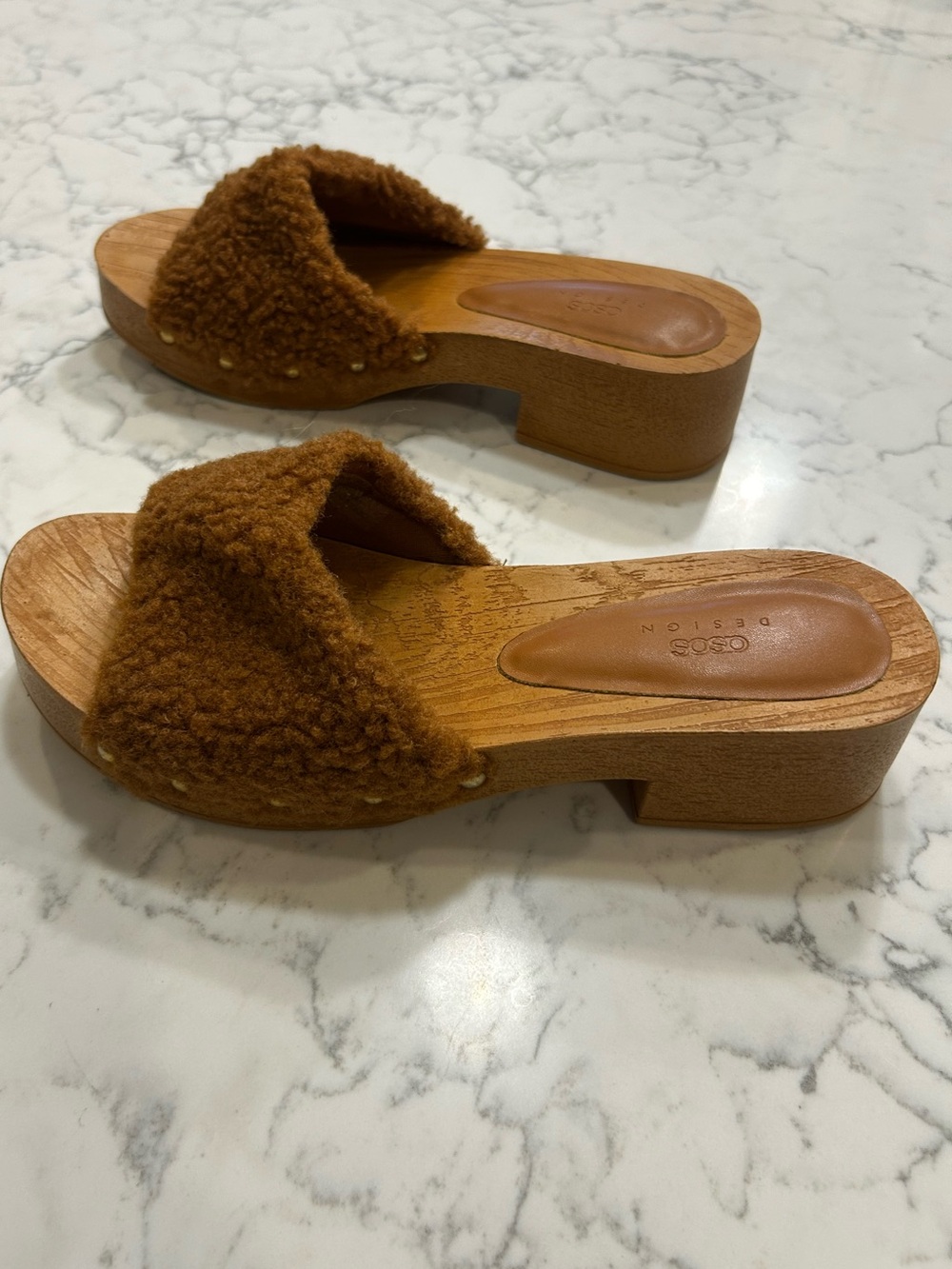 ASOS‎ Brown Teddy Faux Fur Clog Shoes Size 7 - Picture 3 of 7